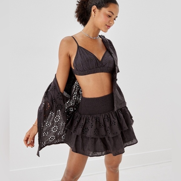 AE Smocked Rufflle Mini Skirt - Picture 2 of 4